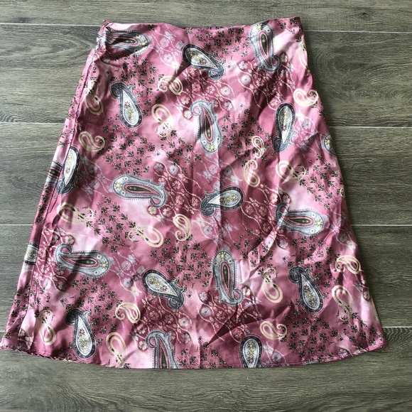 Rikki J New York Dresses & Skirts - Rikki J New York Women’s Pink Paisley Lined A-Line Skirt Size 8